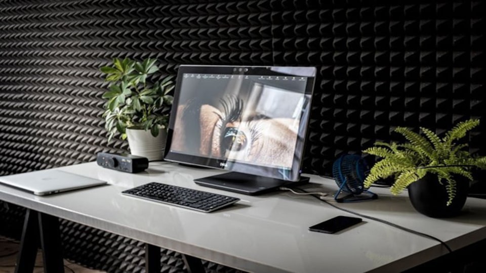 Canalys: Thị trường PC toàn cầu đang dần hồi phục, mức giảm hàng năm chỉ còn 7%