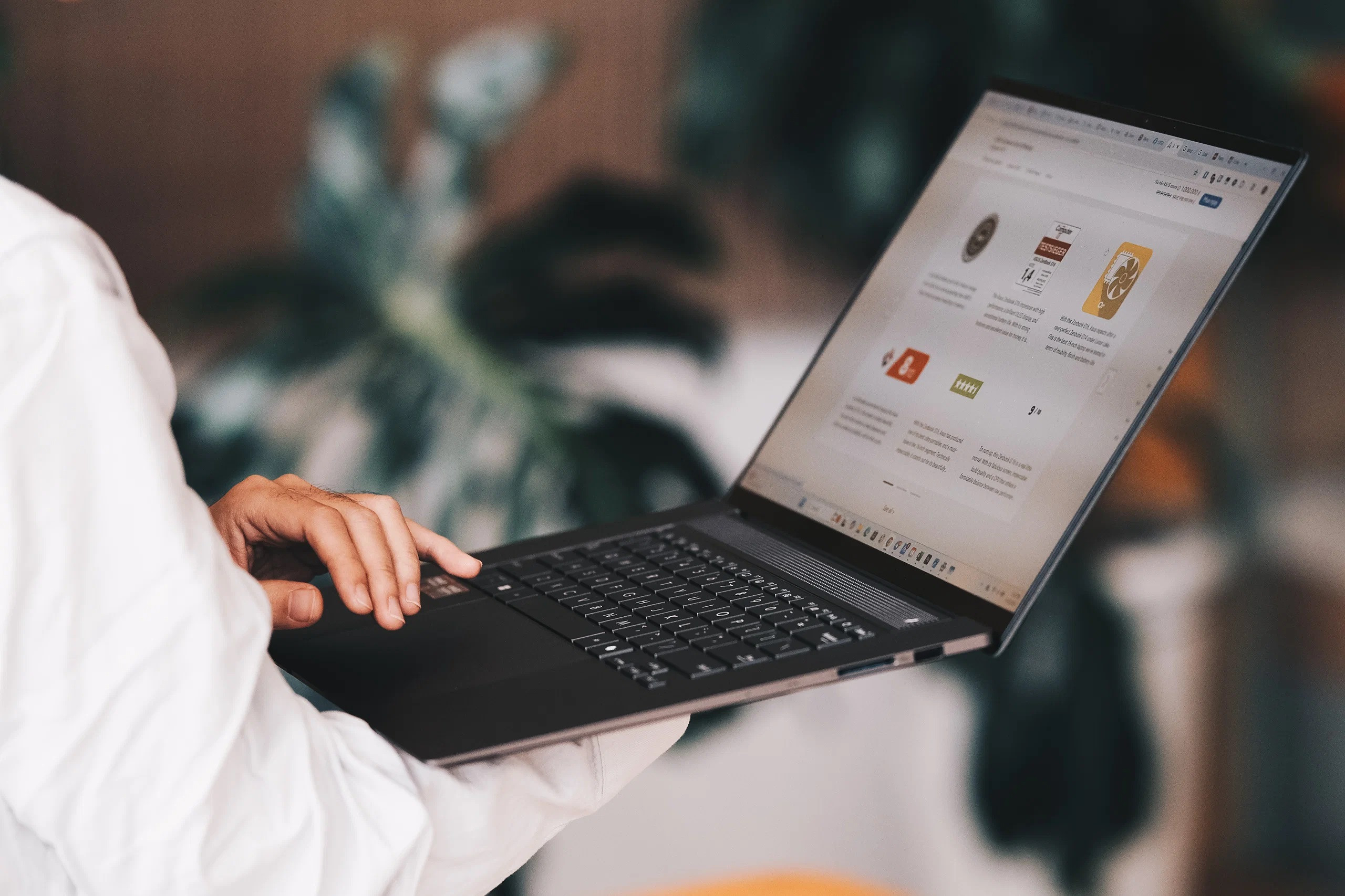 ASUS Zenbook S16 ra mắt tại Việt Nam: Laptop AI 16-inch mỏng nhẹ dùng chip AMD Ryzen AI 2025