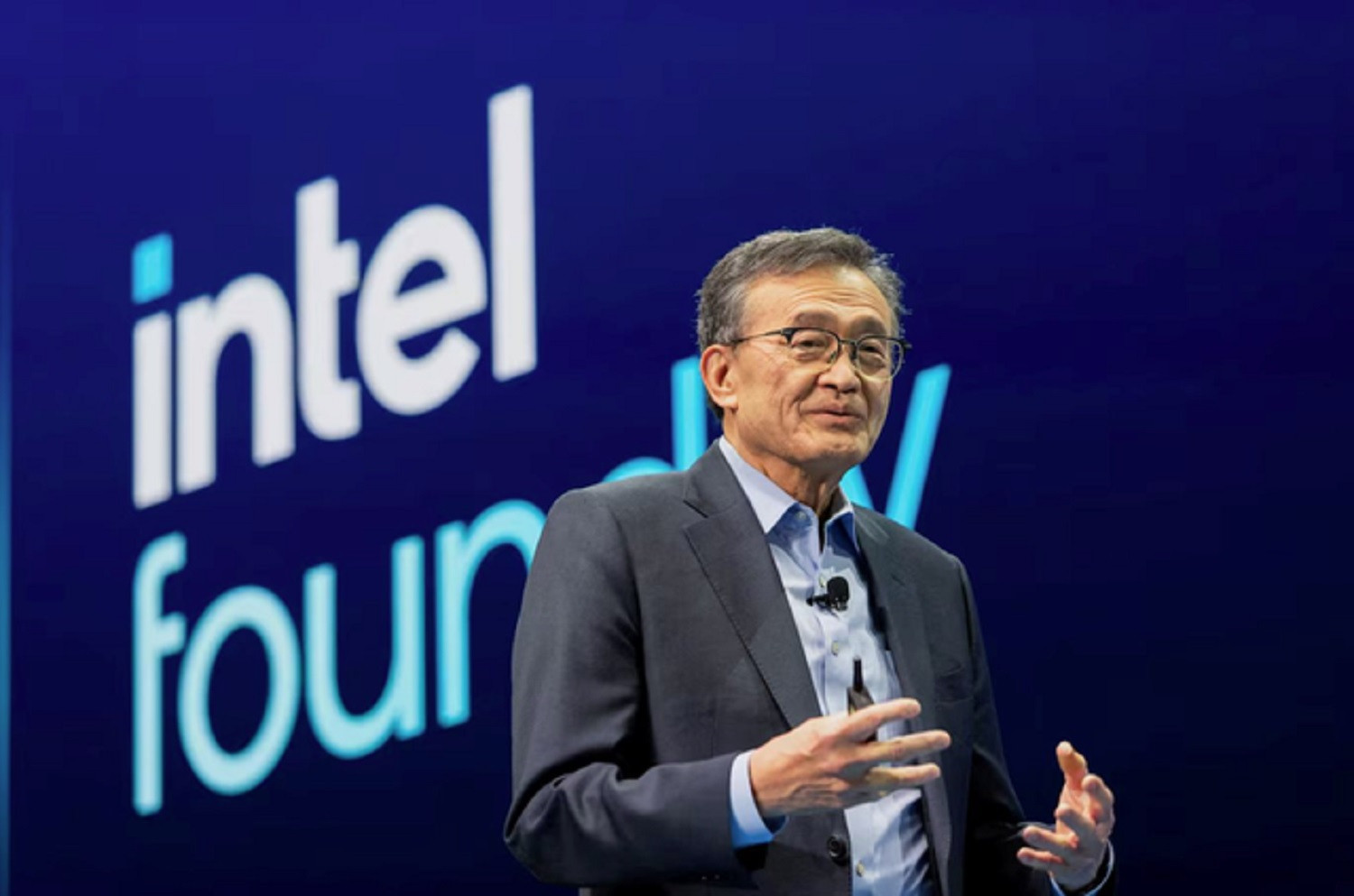 Intel đánh liều làm 1 thứ chưa từng có trong lịch sử