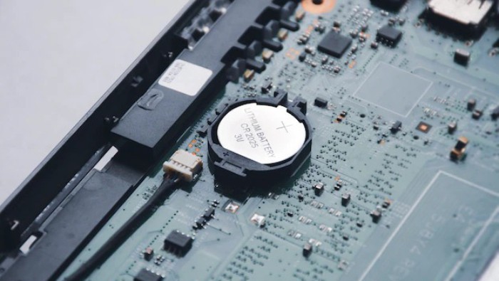 Pin CMOS là gì? Cách kiểm tra pin CMOS và những điều cần biết